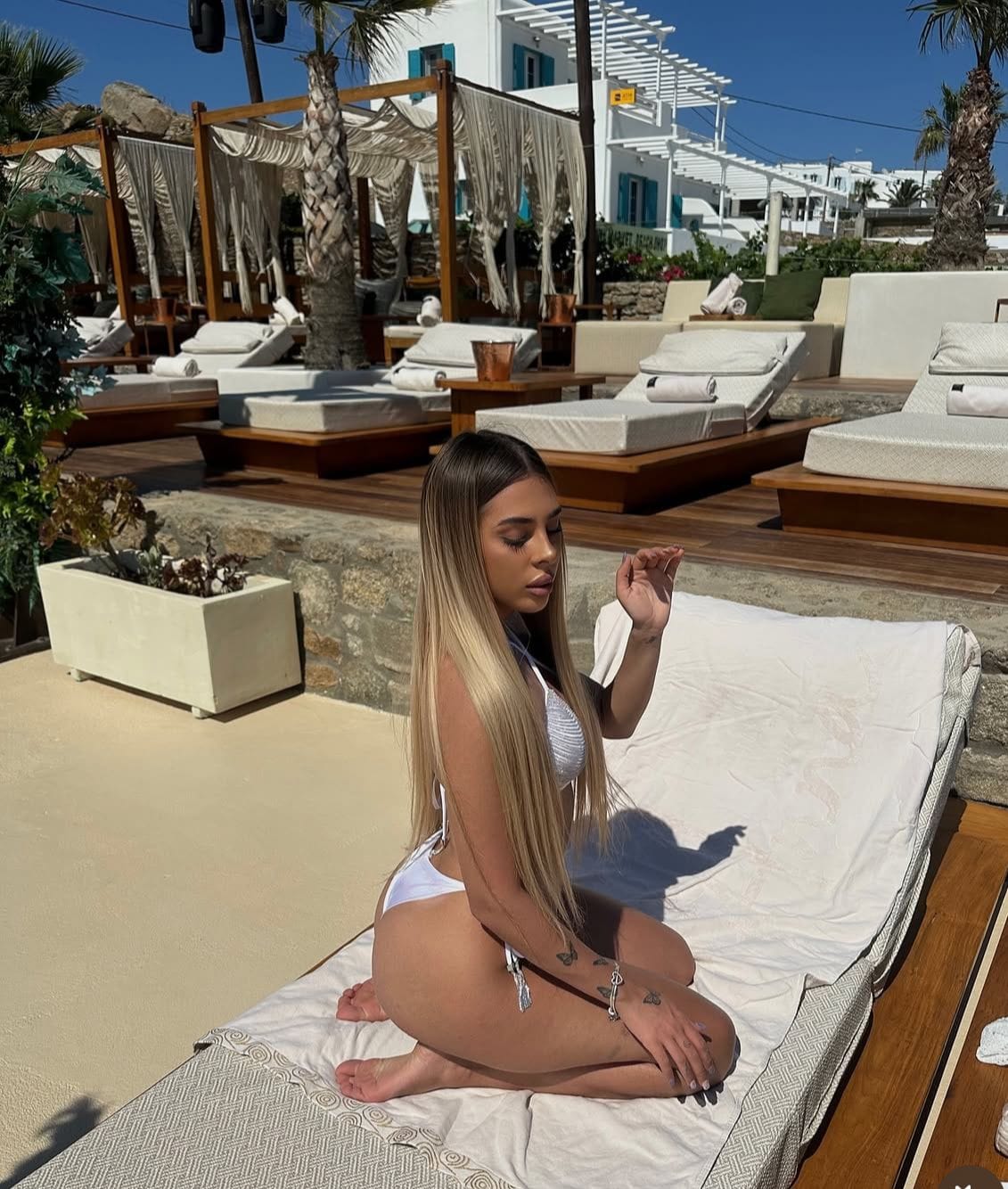 Alanya Escort Bayan Yeni Ecem Monoton Cinselliğe Son Verir